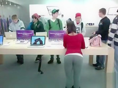 Fine ass girl in tights at the Apple Store