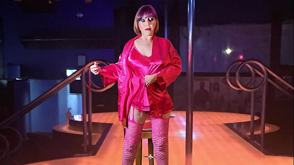 Fuscia Granny Bostonβs Play, Vibrator & Cum