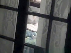 Hot Neighbour