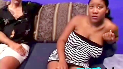 Lucky Guy Gets To Bang Pregnant Milf