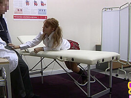 Amateur CFNM college gal 3way fucked by doctors in infirmary