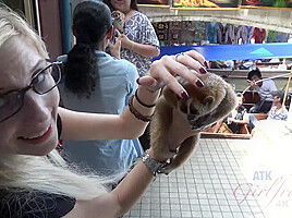 Virtual Vacation Bangkok With Piper Perri